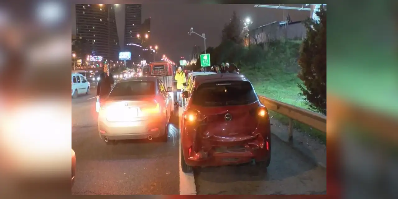 TEM’de zincirleme kaza: 8 araç çarpıştı, trafik kilitlendi