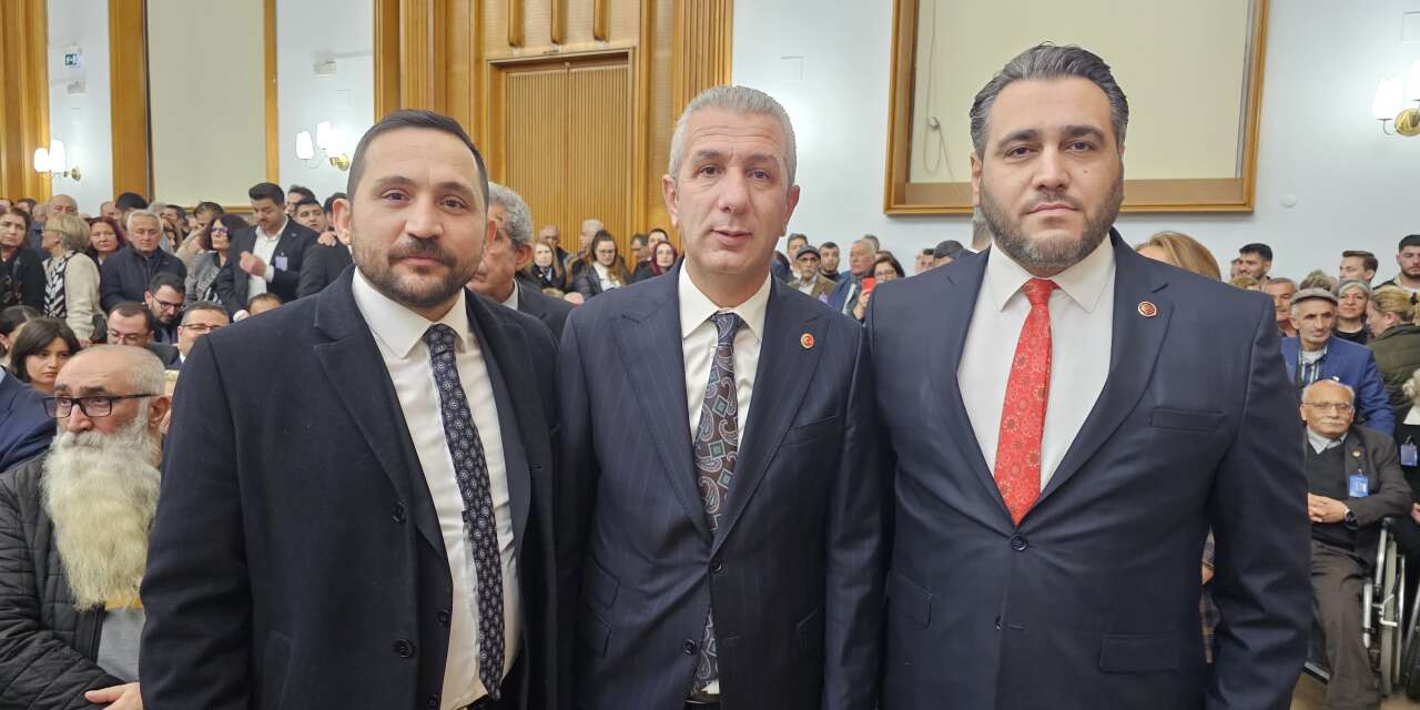 Keçiören’de istifa eden başkan yardımcıları CHP Grup Toplantısı’nda: “Baba ocağımızdayız”