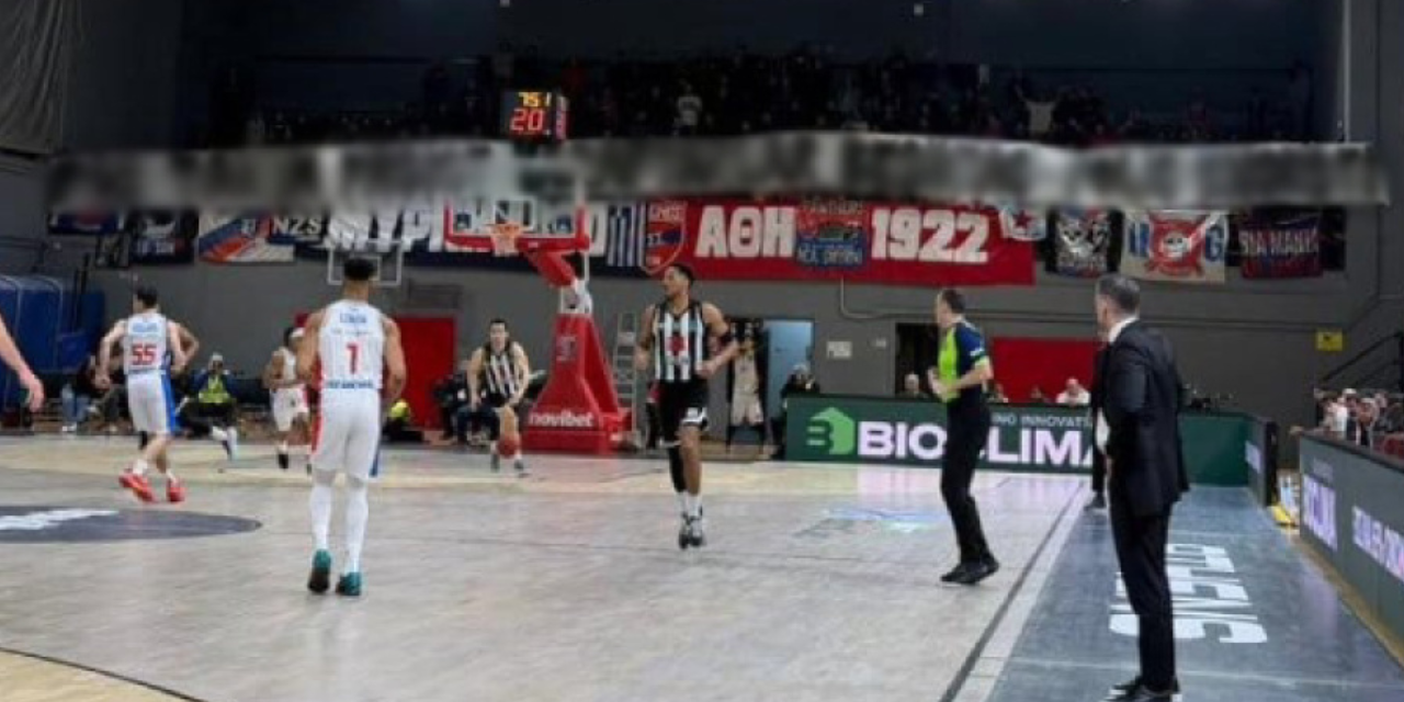 Beşiktaş'tan Yunan taraftarların hakaret içeren pankartına sert tepki!