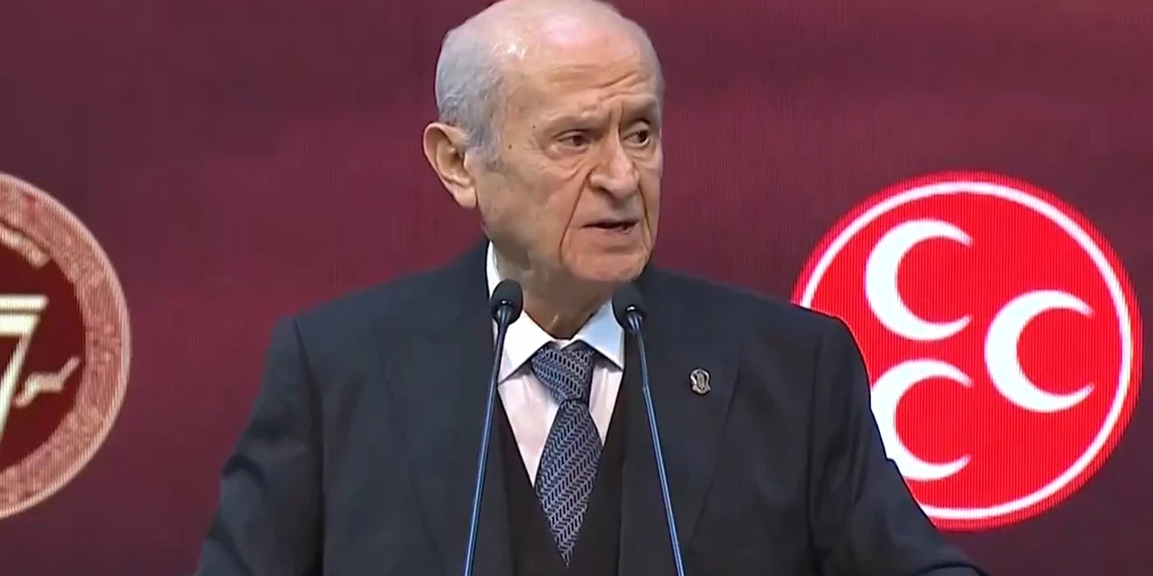 2 Bakan görevden alındı: Bahçeli, ilk açıklamasında CHP'ye yüklendi!