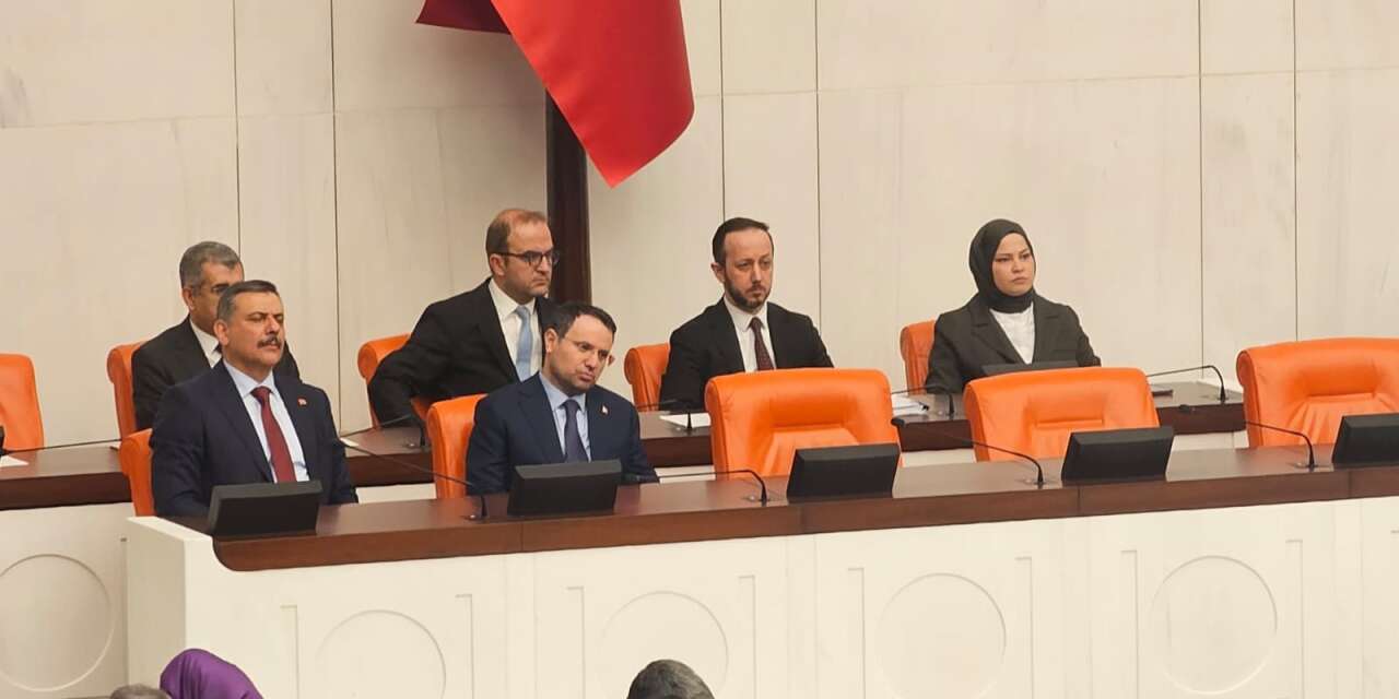 'Akın' Yenişafak'ın 'bulmacasında': 'Gürlek'i tamamlayın!