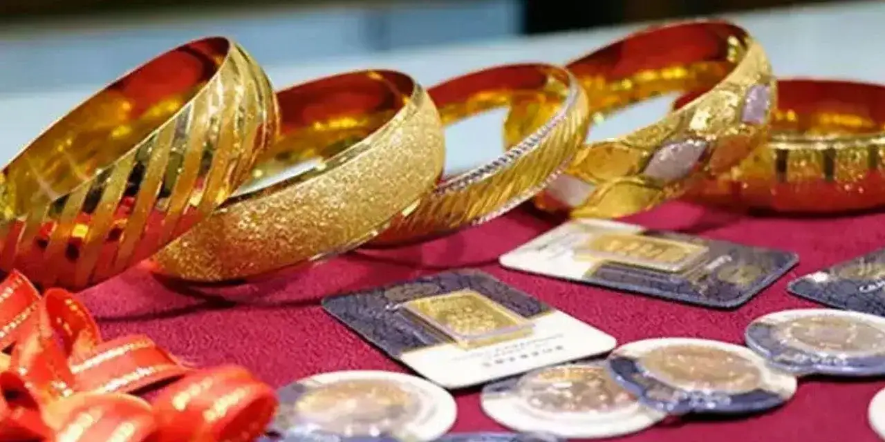 Altın yine çakıldı