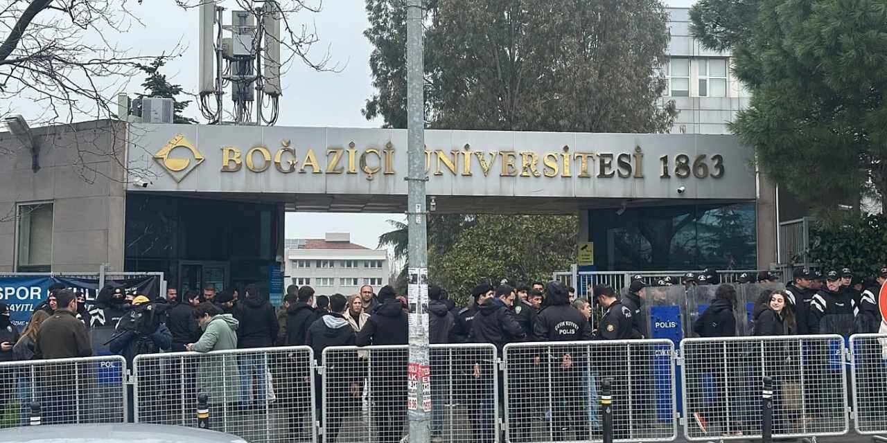 Protesto etmişlerdi: Boğaziçi’nde gözaltına alınan öğrenciler hakkında tutuklama talebi