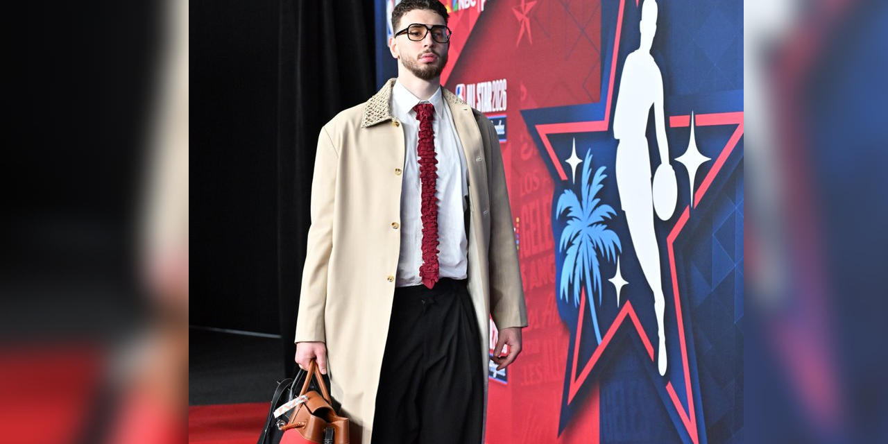 Alperen Şengün All-Star yüzüğünü taktı; salondaki yerini aldı!