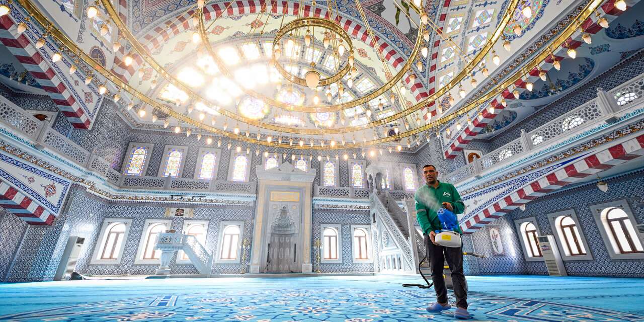 Mersin’de ramazan öncesi ibadethanelerde “hijyen” mesaisi: 13 ilçede temizlik hızlandı