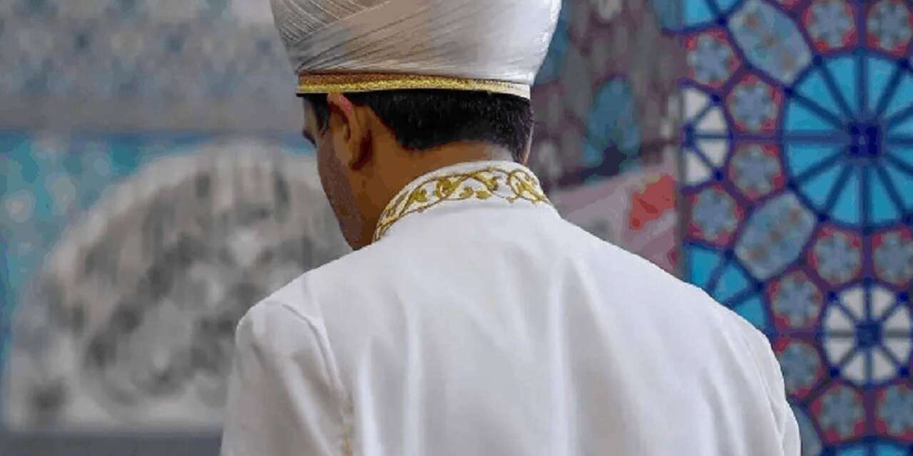 Barış Terkoğlu anlattı: İstanbul'da hayalet imam sadece para toplamaya geliyor