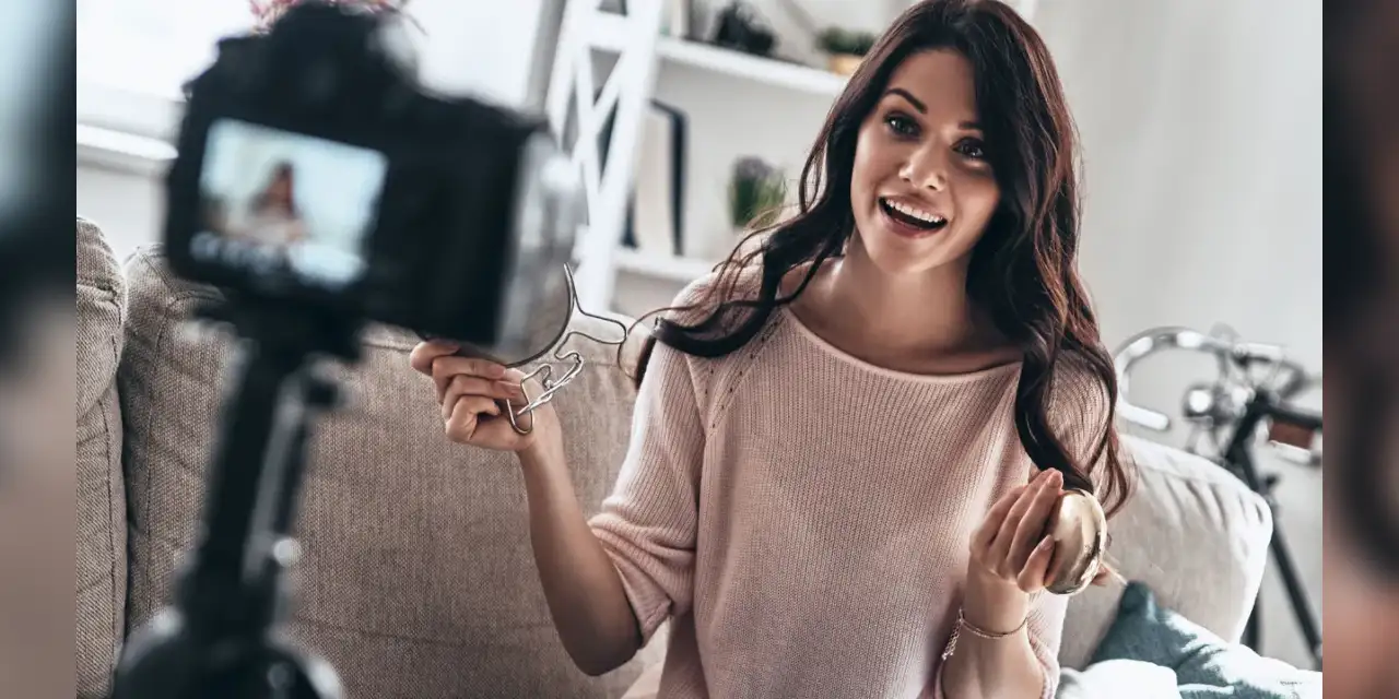 Influencerlara yeni yaptırımlar yolda: PR hediyeleri ve mekan tanıtımları da gelir sayılacak