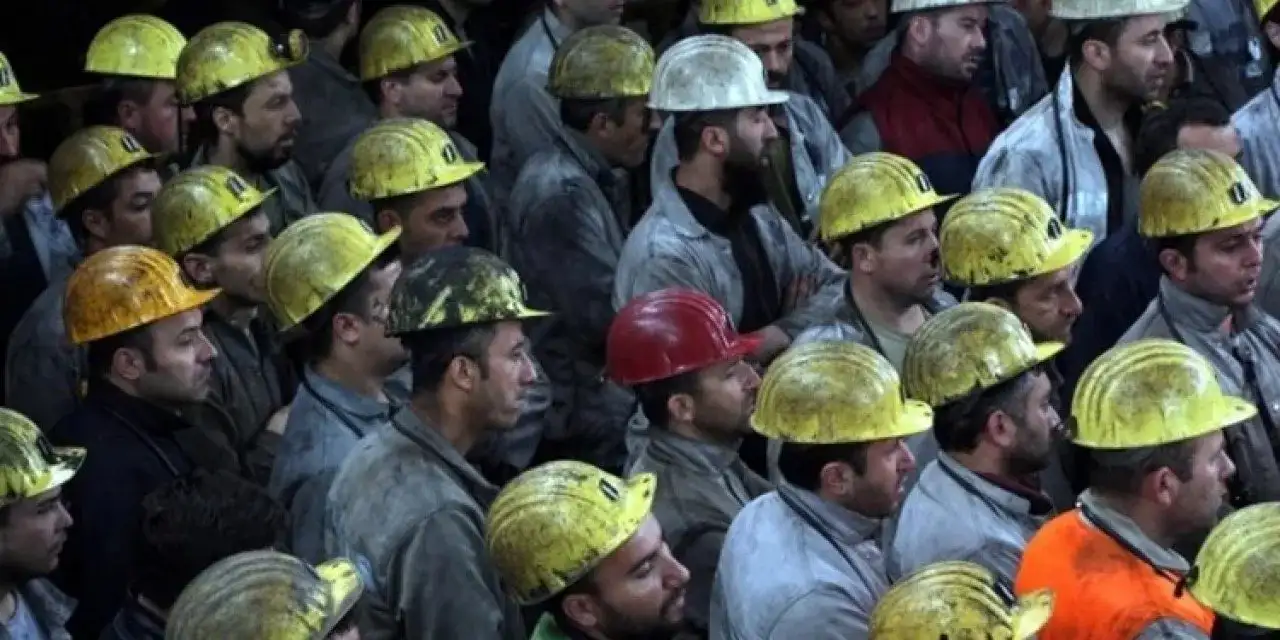 520 işçiye 4 kişilik kurtarma asansörü!