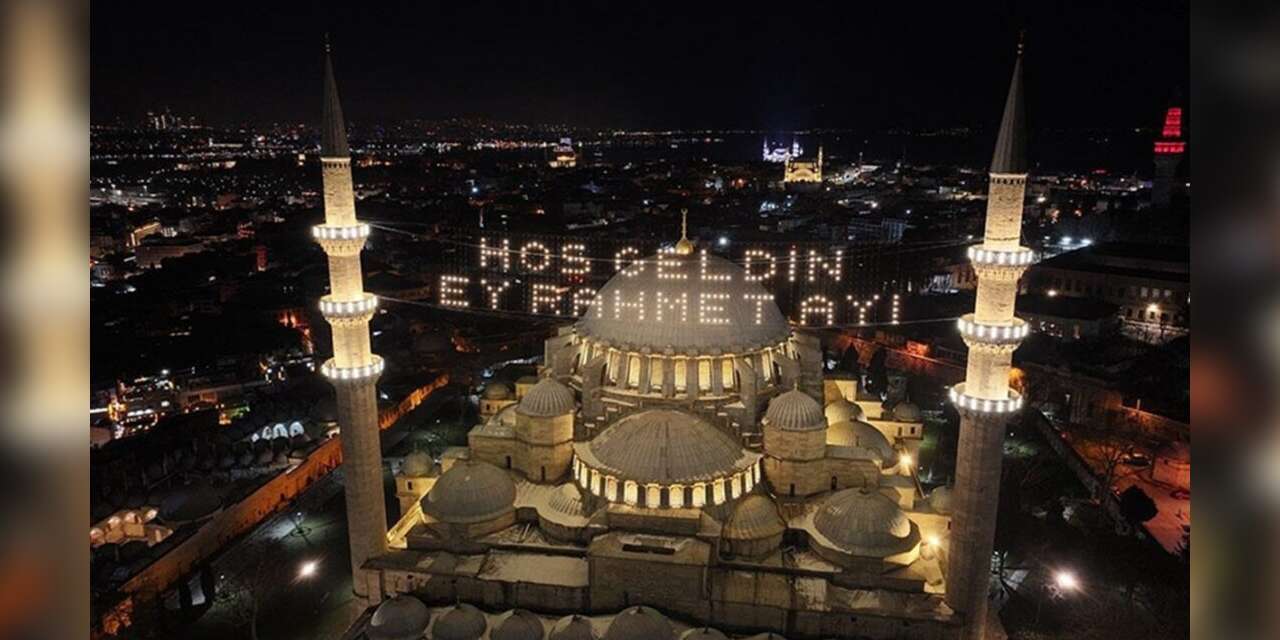 AK Parti döneminde 'Ramazan hassasiyeti' de düştü: Restoranlar kapalı olmalı diyenler yüzde 14'ten yüzde 4'e geriledi