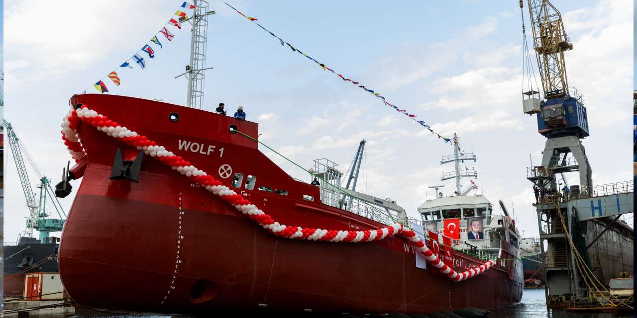 Türk denizciliğinde yeni eşik: “Wolf 1” suya indirildi