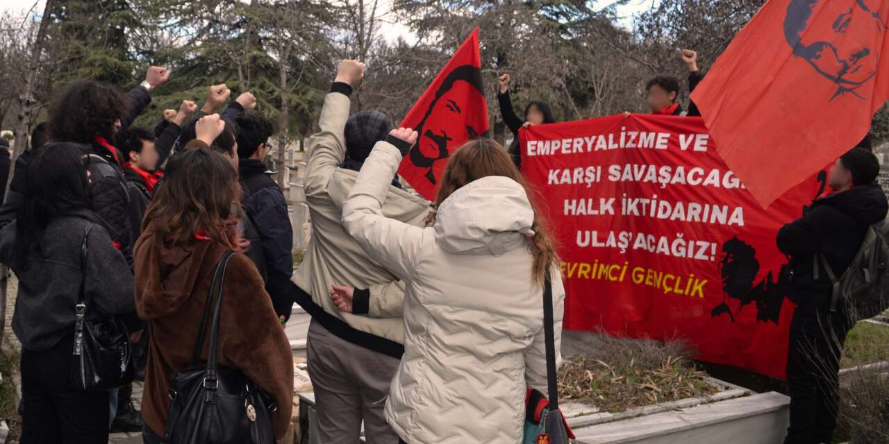 68 kuşağının önderlerinden Ulaş Bardakçı mezarı başında anıldı