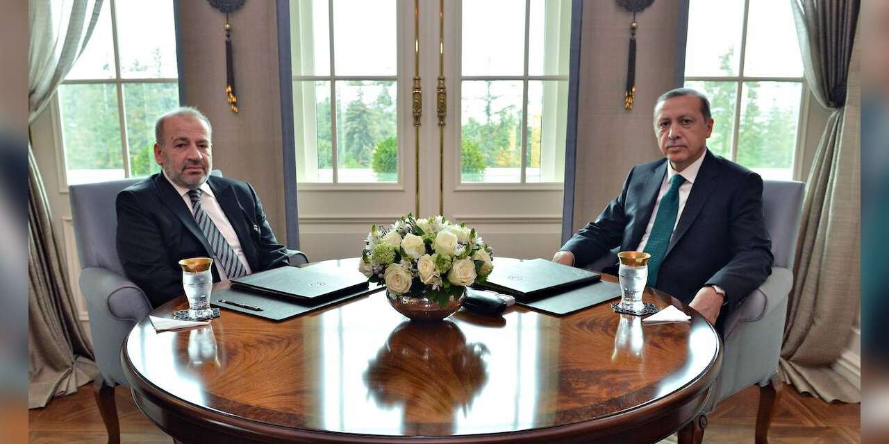 Erdoğan’ın eski hukuk danışmanı: Yargıtay’da eskimiş şarap kıvamındaki bazı kadın sanatçılarla moral gecesi