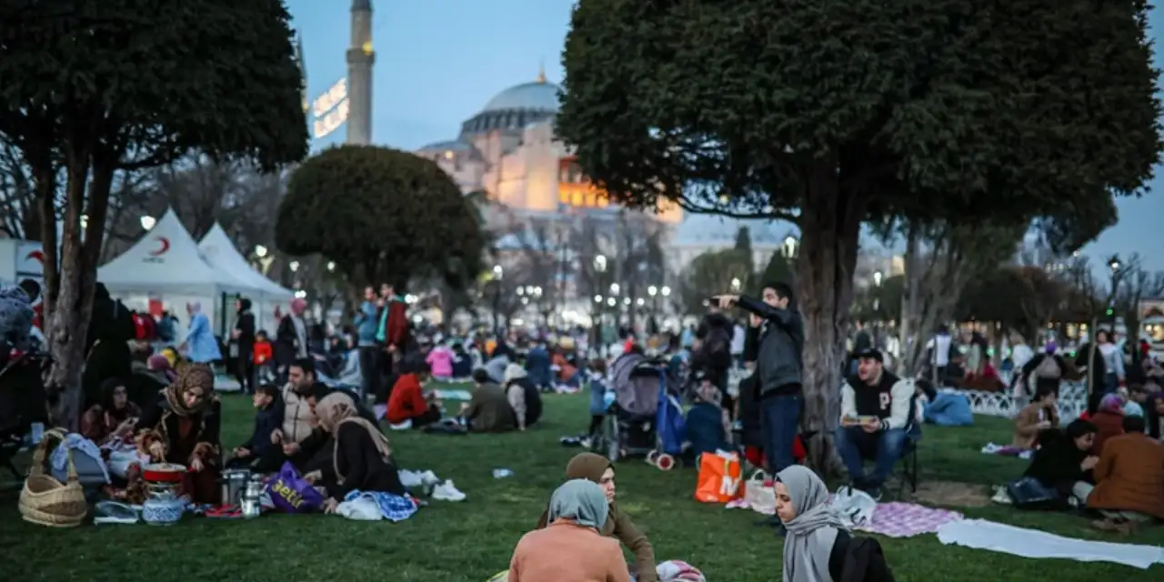 Sağlığı korumak için sahur ve iftar da ne yenmeli