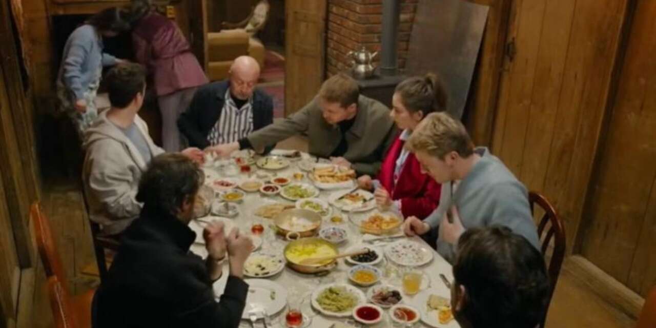 Dizideki sahur sahnesi tartışma yarattı: Ezan okunurken...