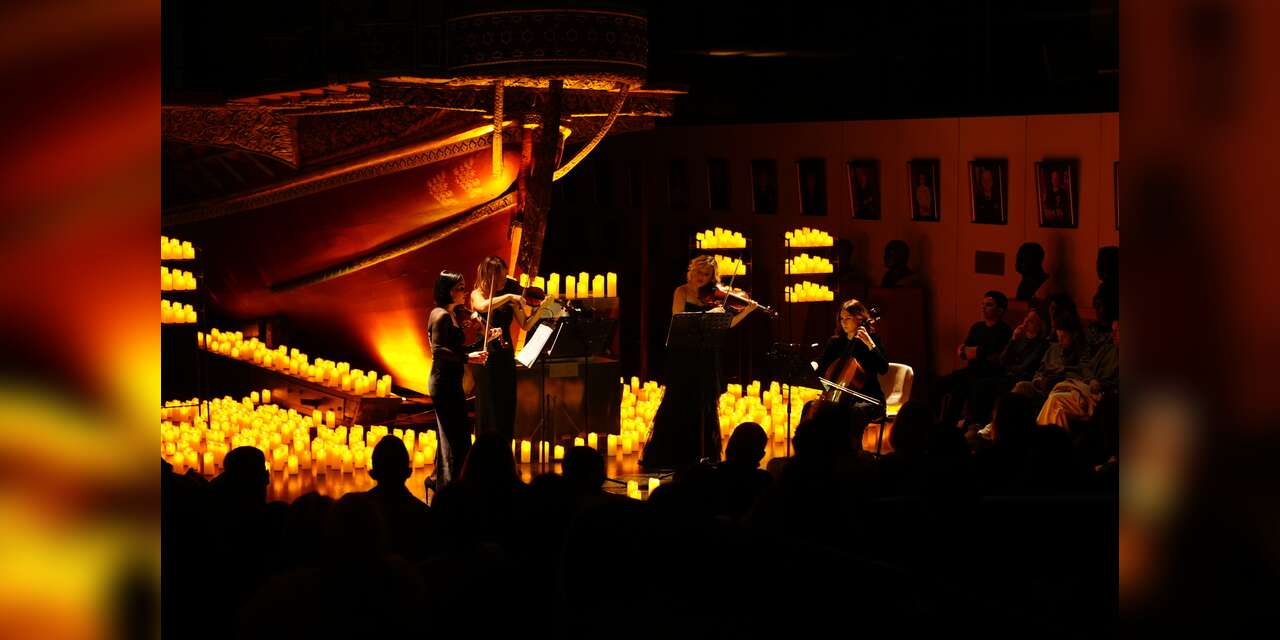 Deniz Müzesi’nde kadınlar günü gecesi: Yüzlerce mum ışığında klasik müzik