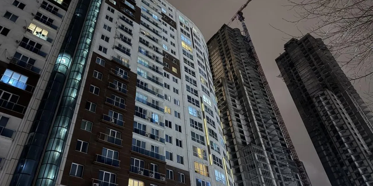 Esenyurt'ta kanlı gece: Rezidansta iki kişi ölü bulundu