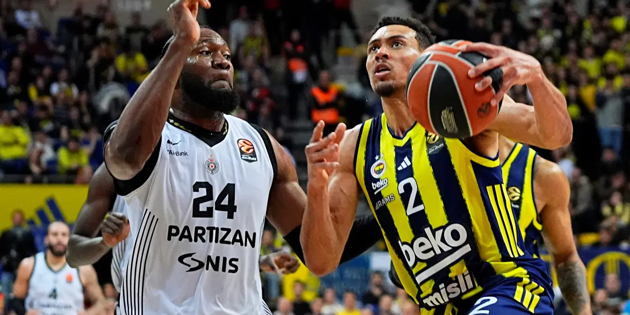 Lider Fenerbahçe Beko'dan Partizan'a geçit yok