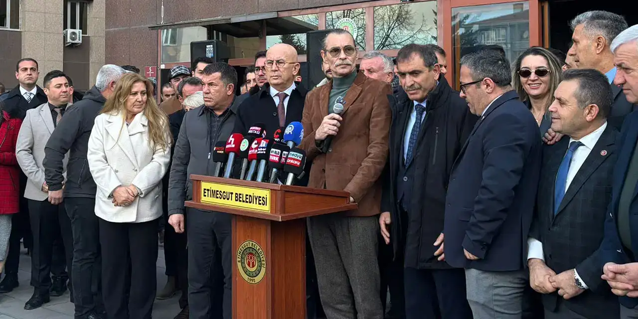 Erdal Beşikçioğlu'ndan AK Partili yazara dava