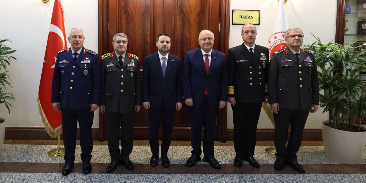 Yaşar Güler ve komuta kademesi Akın Gürlek'i ziyaret etti