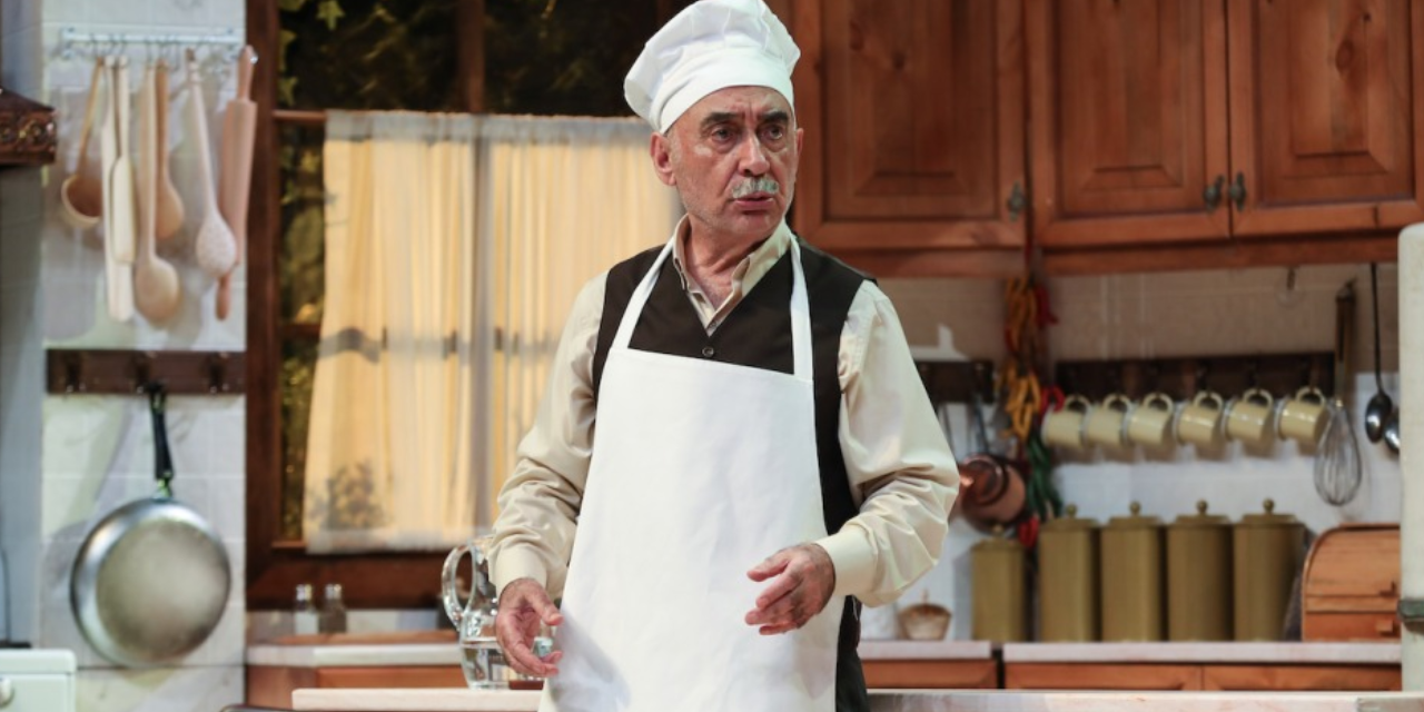 Şener Şen tiyatro sahnesine geri dönüyor!