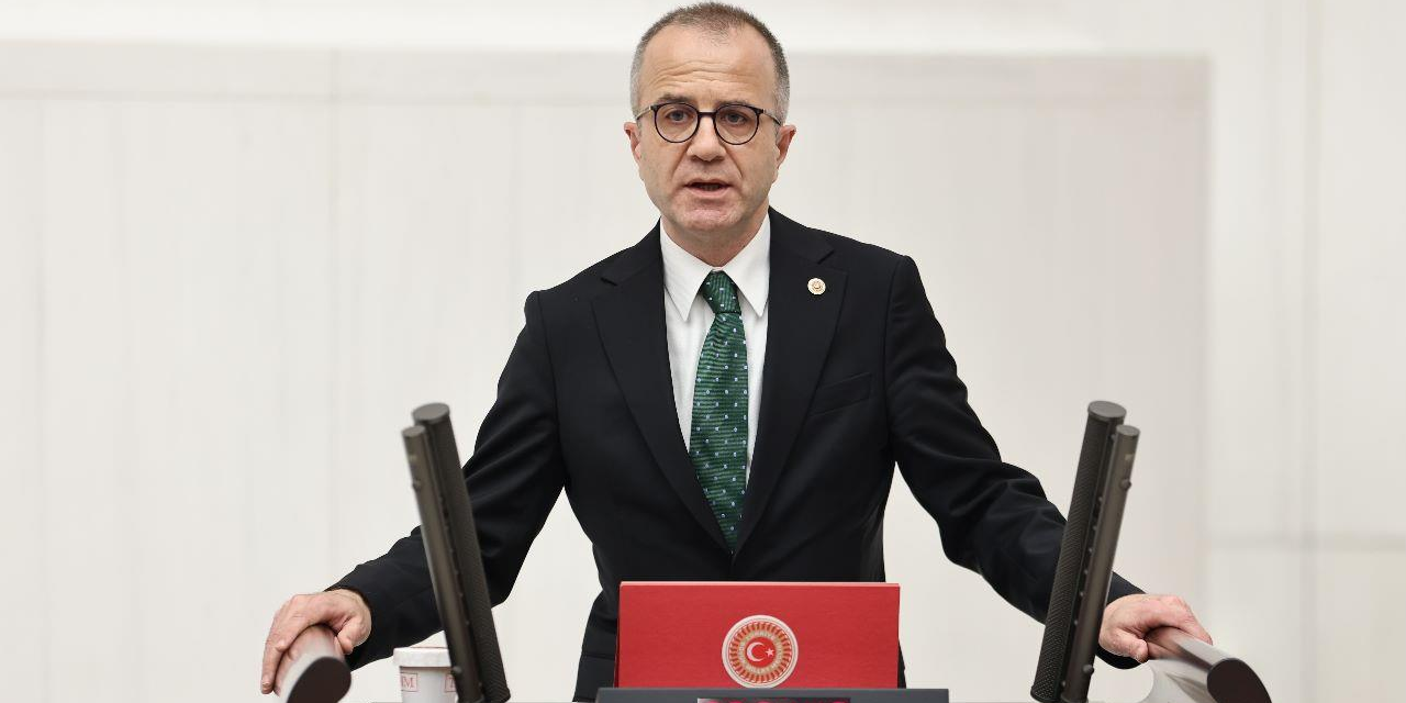 CHP'li Konuralp'ten Kenan Şener'in gözaltına alınmasına tepki: 'Baskı politikalarının yeni bir aşaması...'