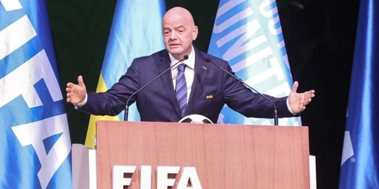 FIFA Başkanı'ndan yeni öneri: Ağzını kapatana kırmızı kart!