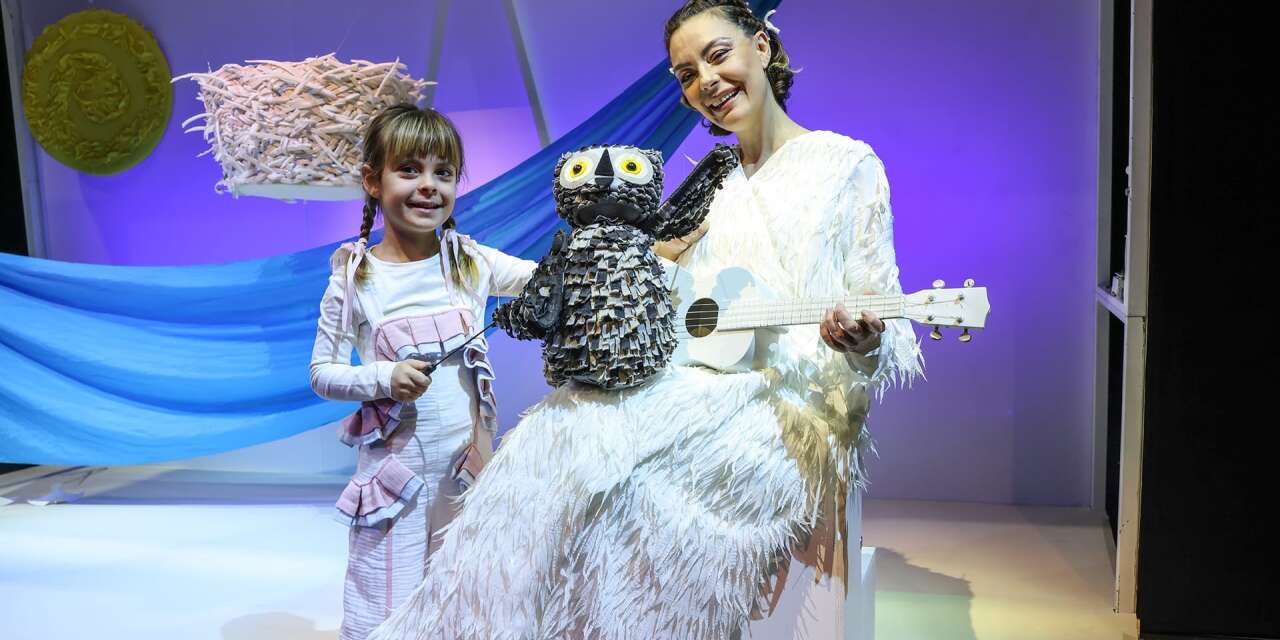 Anne ile kız aynı sahnede: “Vay! Dedi Baykuş” martta yeniden perde açıyor