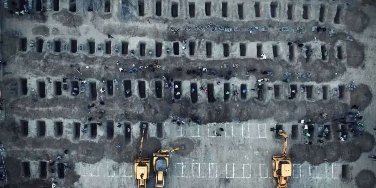 ABD bombardımanında katledildiler: İran'da 165 kız öğrenci için tören