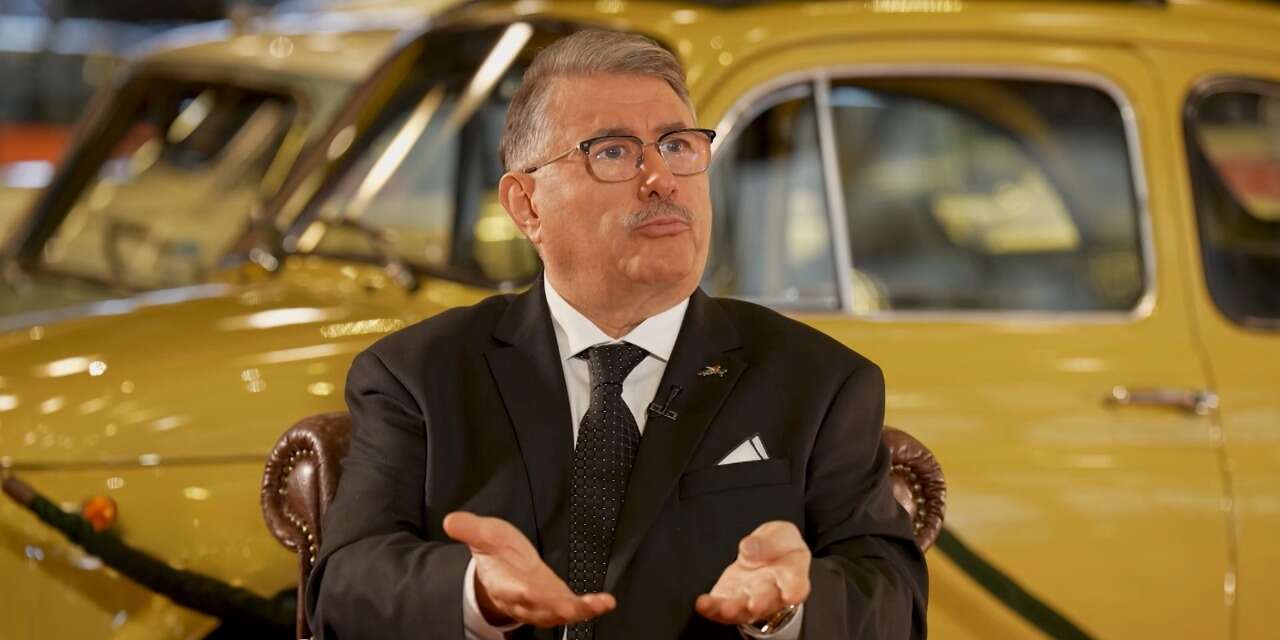 Güllüoğlu'nun baklava yeme tarifi gündem oldu: Tapu dairesinde işlem mi yapıyoruz?