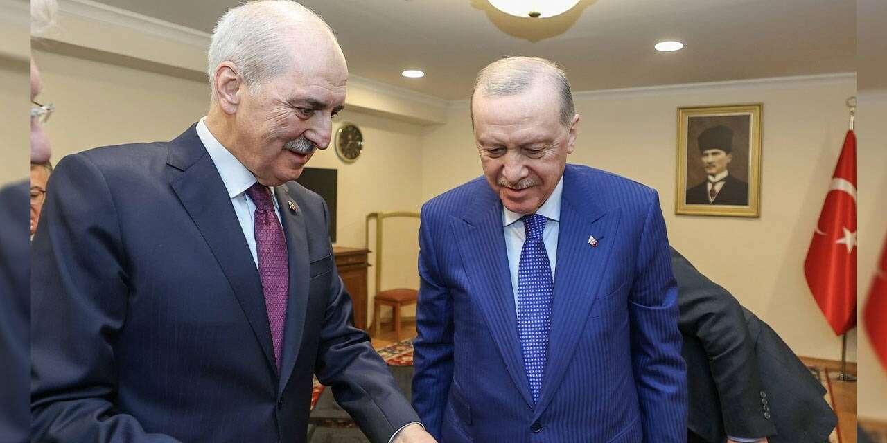 Numan Kurtulmuş'tan Erdoğan'a Sırrı Süreyya Önder hediyesi