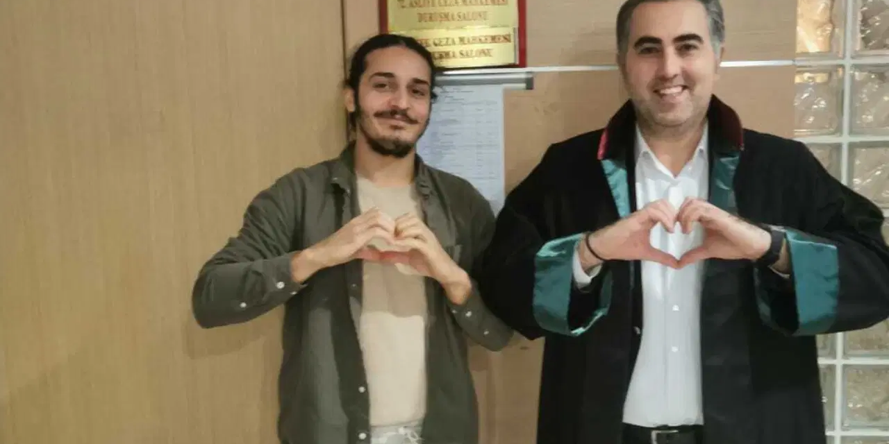 Süleyman Soylu'ya "kalp işareti" yapan genci darp eden polise 150 gün adli para cezası