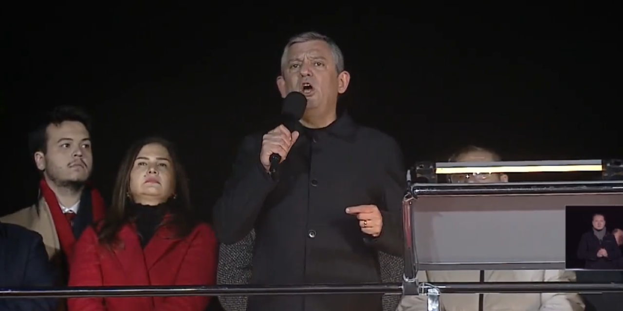 Özgür Özel'den '3 harfli marketler' açıklaması: İkisi 'şikayetçi değiliz' dedi biri kaldı