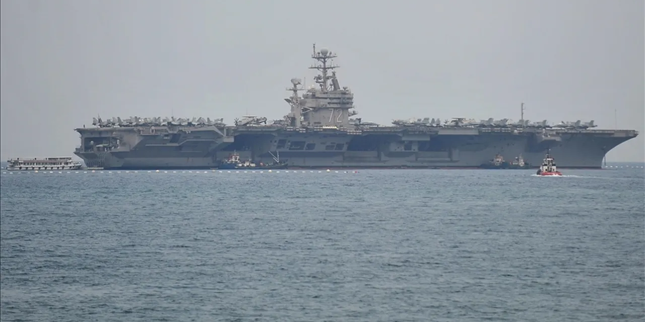 Abraham Lincoln uçak gemisine füze! Devrim Muhafızları görüntüleri paylaştı