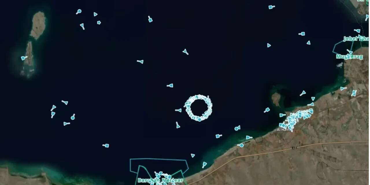 Navigasyon bozuldu, yüzlerce gemi ortada kaldı