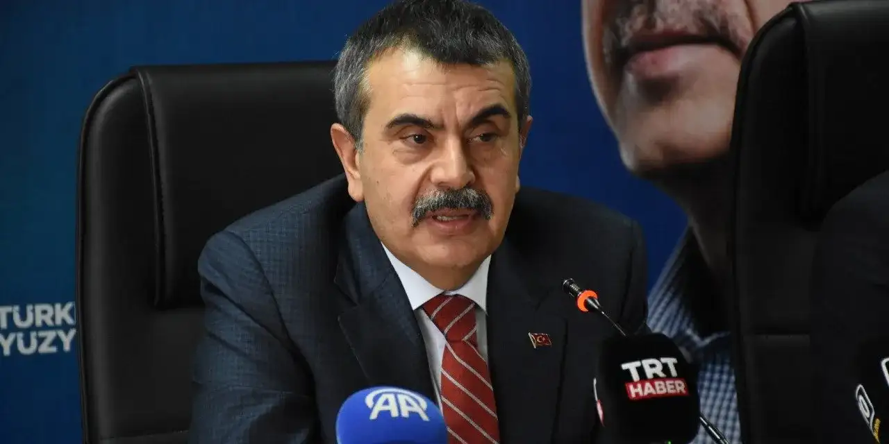 Milli Eğitim Bakanı Yusuf Tekin ‘AK Parti’den önce okullarda tuvalet yoktu’ dedi