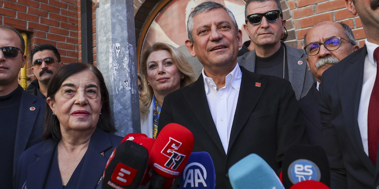 Özgür Özel’den İBB davası mesajı: 'Yargılanmaya değil, yargılamaya gidiyoruz'