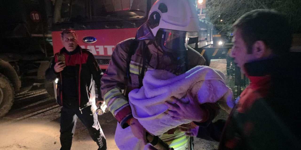 Facianın eşiğinden dönüldü: Alevlerin arasından 1'i bebek 30 Kişi kurtarıldı
