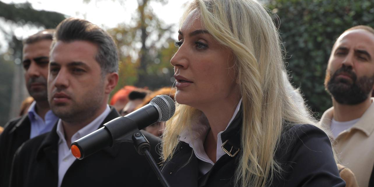 Dilek Kaya İmamoğlu’ndan duruşma sonrası adalet mesajı: Sevdiklerimizi özgür bırakın