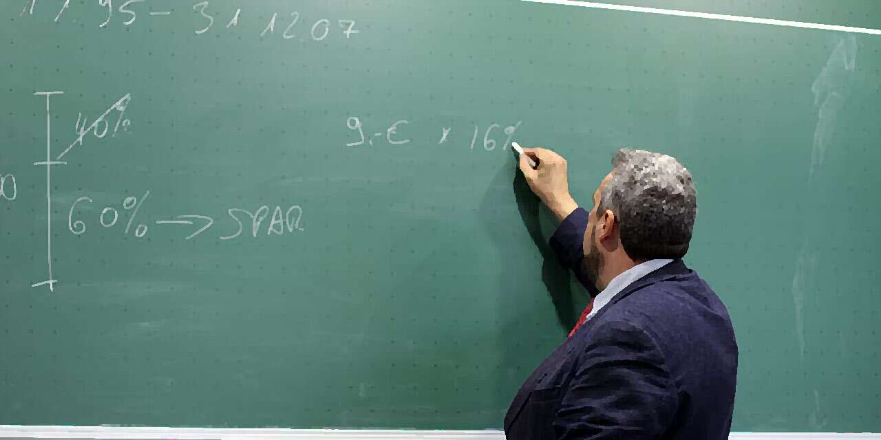 123 bin 724 öğretmen emekli olunca maaşı yarı yarıya düşeceği için bırakamıyor!