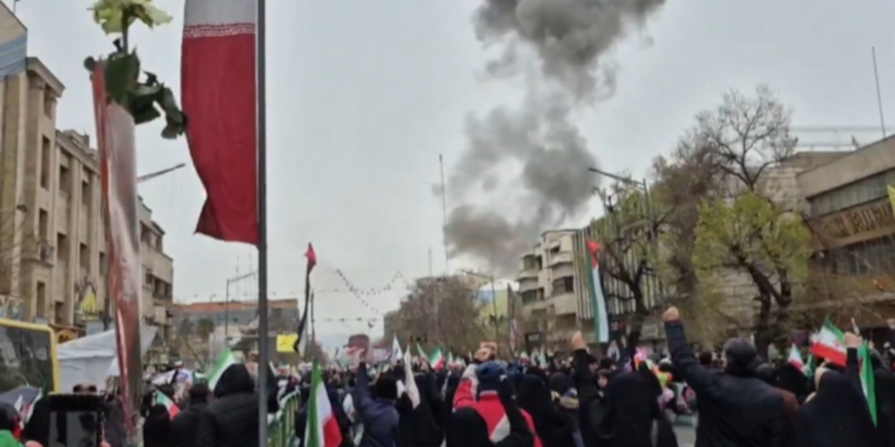 Tahran'daki miting alanında patlama sesleri