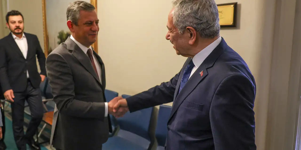 Bülent Arınç Özgür Özel ile yaptığı görüşmeyi anlatı: İmamoğlu ve butlan konusu açıldı mı?