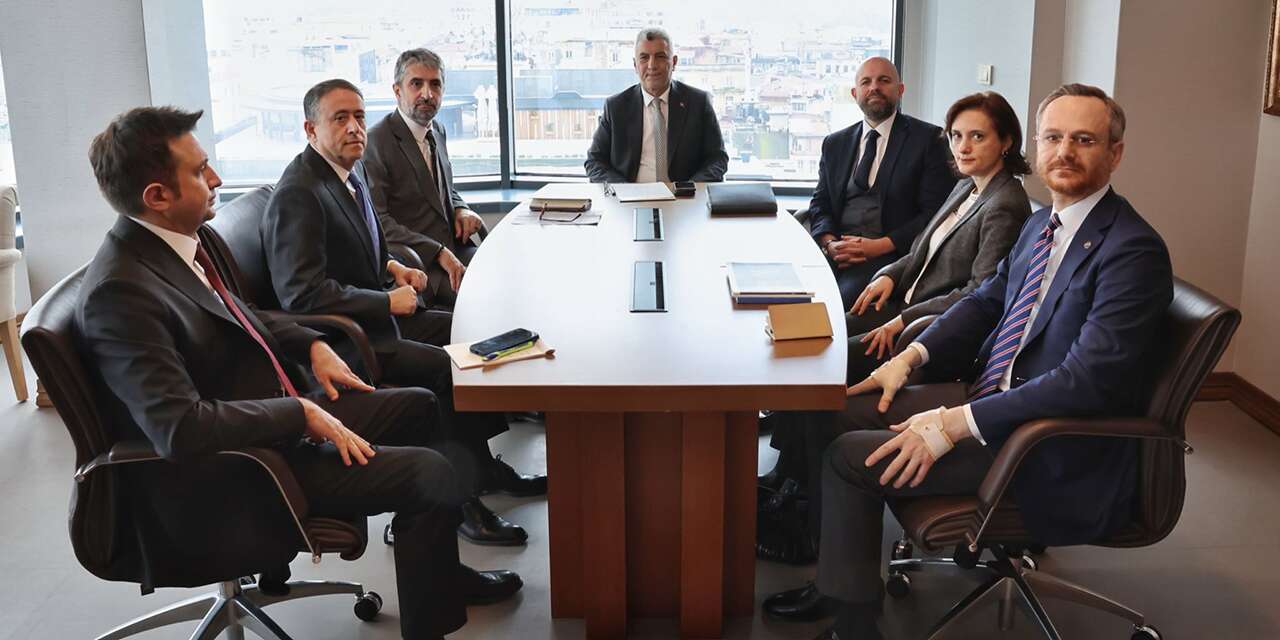 Bakan Ömer Bolat, TÜSİAD yönetimiyle görüştü