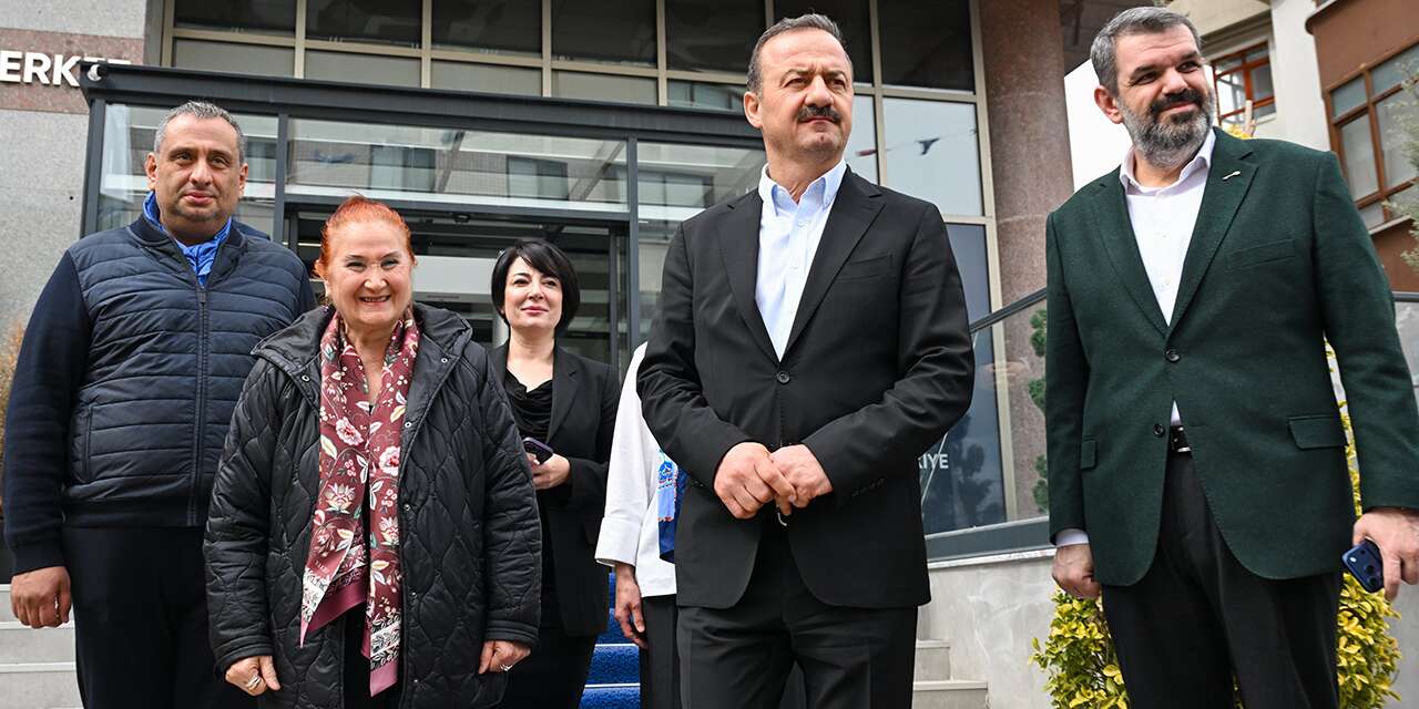 Sabahat Akkiraz, Yavuz Ağıralioğlu’nu ziyaret etti