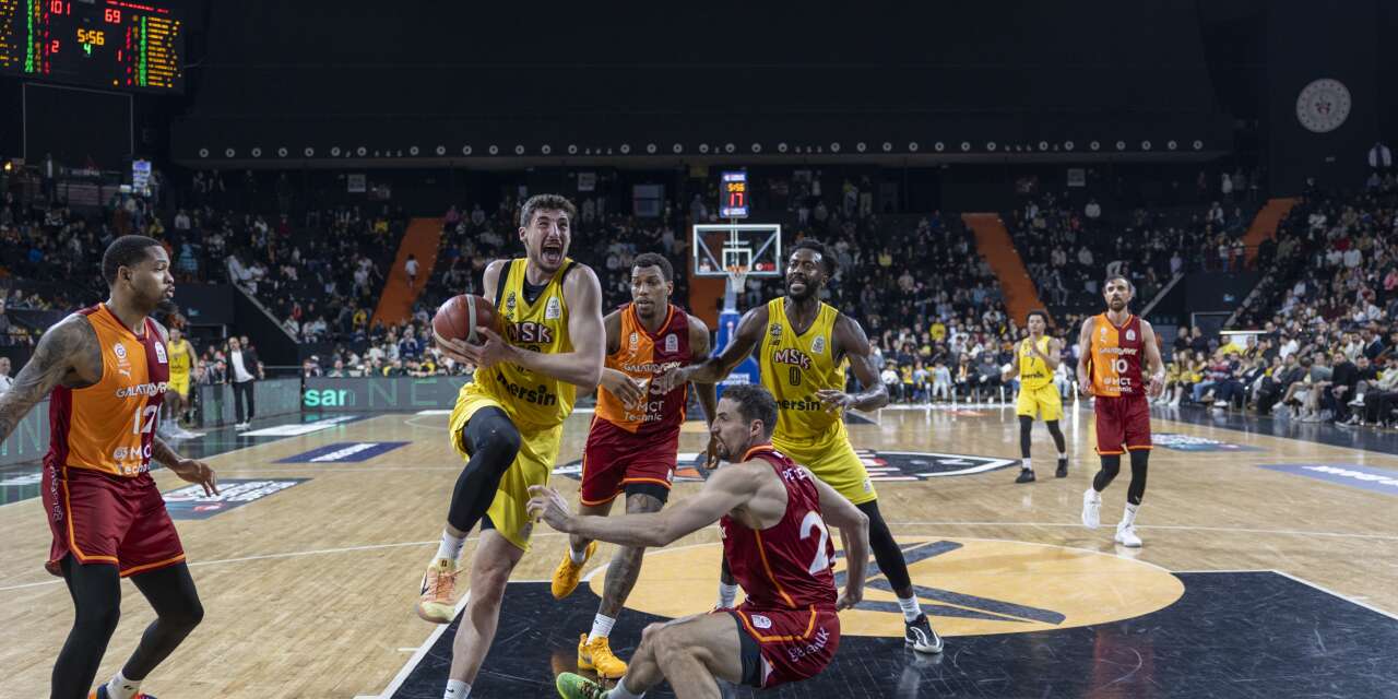 Carettalar, Galatasaray'ı farklı yendi: 114-76