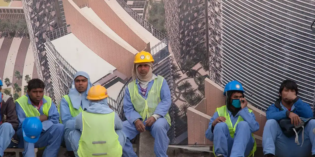 Savaş inşaat sektörünü de vurdu: Projeler durdu, Körfez'deki Türk müttehittiler zorda