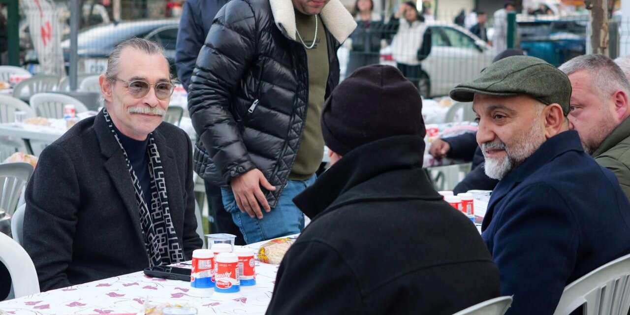 Erdal Beşikcioğlu iftar sofrasında esnaf ve vatandaşlarla buluştu