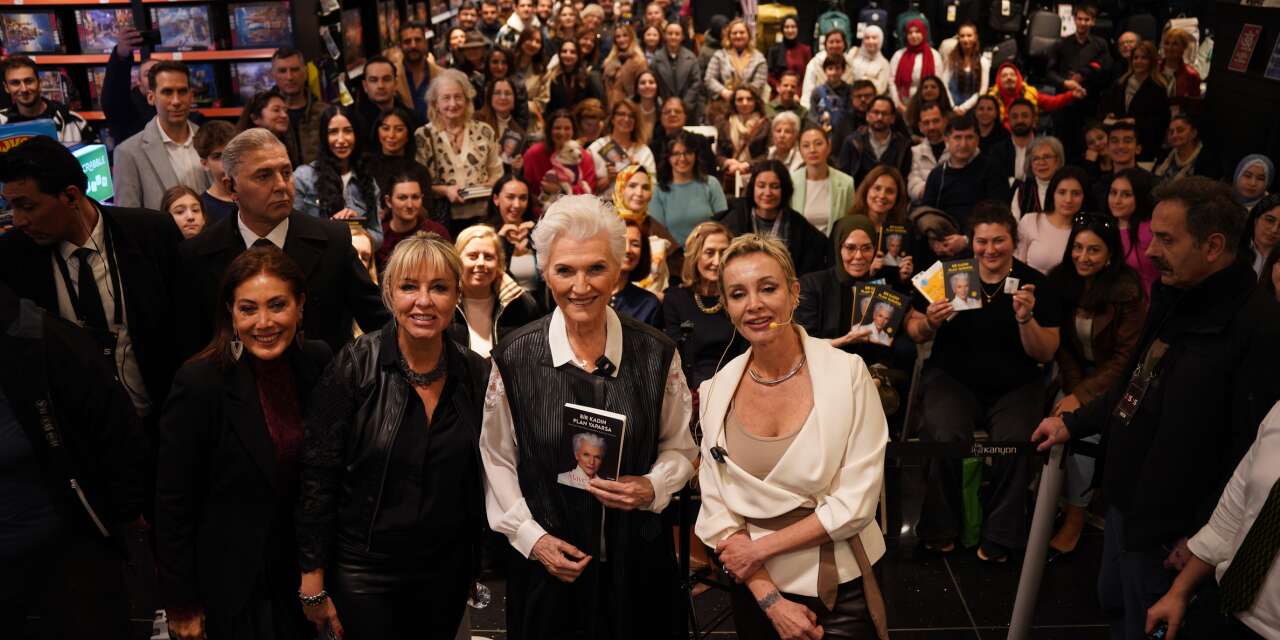 Elon Musk'ın annesi Maye Musk Türkiye'de okurlarıyla buluştu