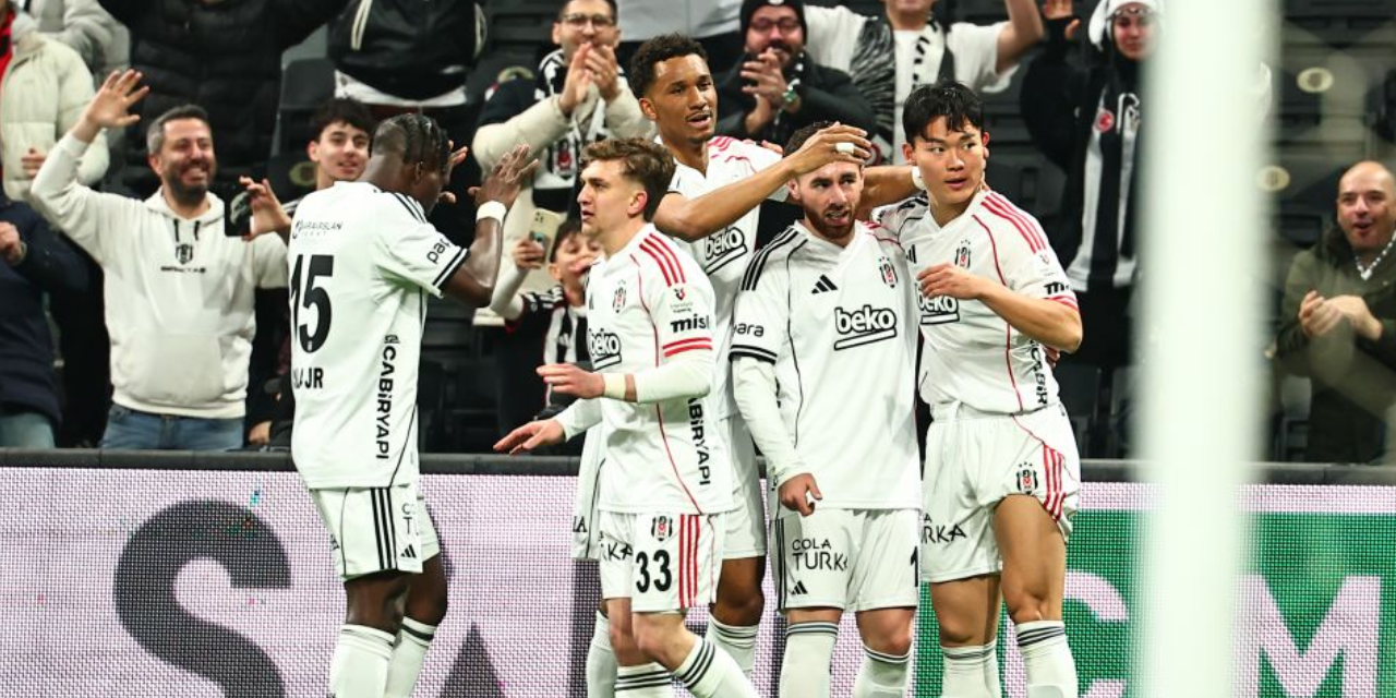 Dolmabahçe'de yıldızlar sahne aldı: Beşiktaş derbiye kayıpsız gidiyor