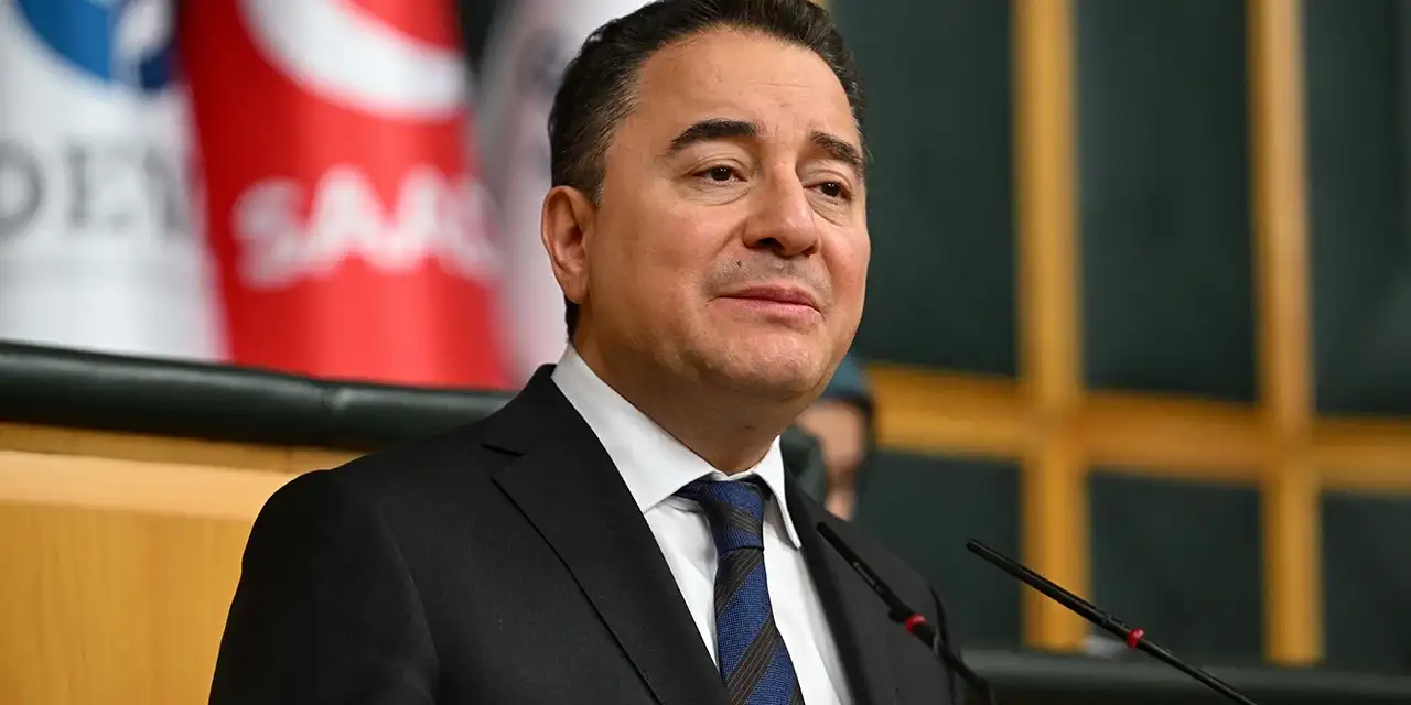 Babacan 6 yıl sonra ilk kez AK Parti ile bayramlaşıyor: 'Ufukta seçim görünüyor' dedi