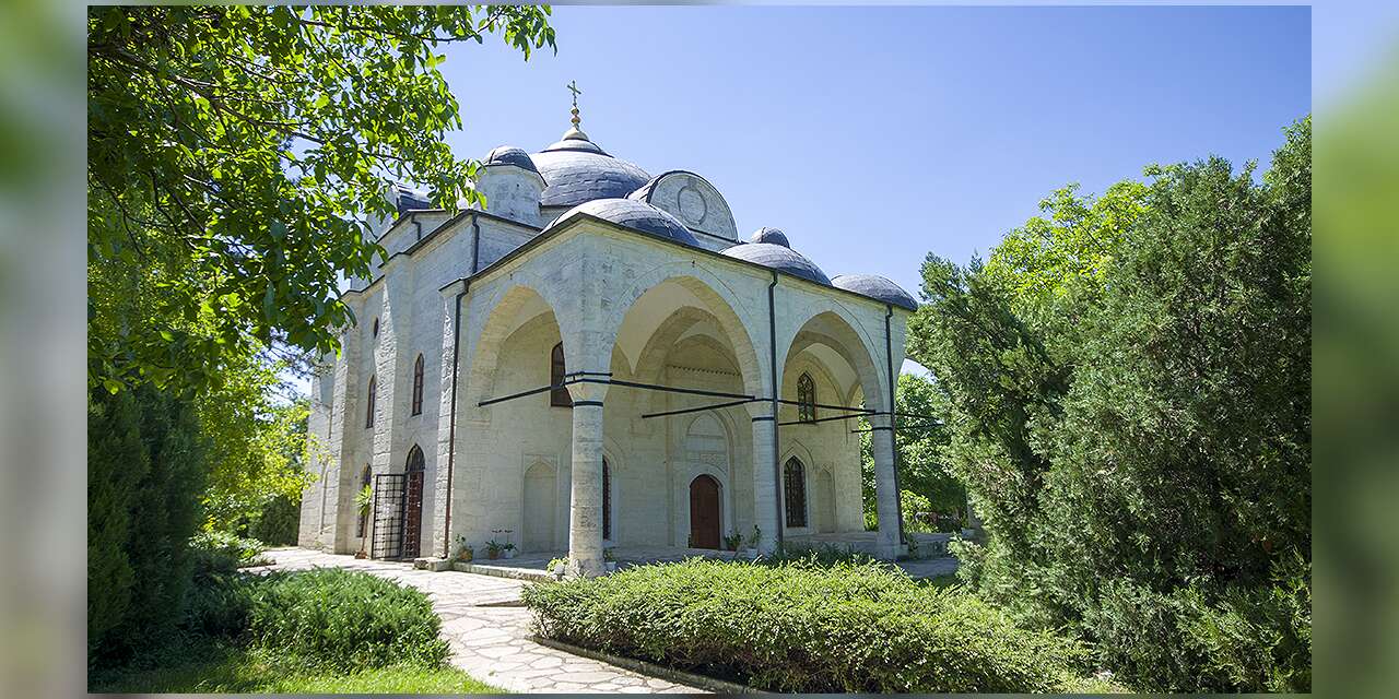 Balkanlarda Osmanlı eserleri kiliseye çevriliyor